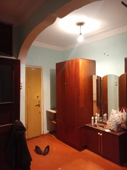 İcarə köhnə tikili 3 otaqlı 70 m²,  Bakıxanov-4