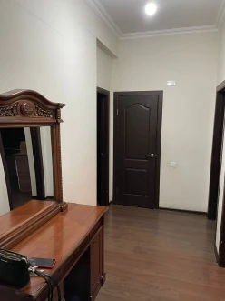 İcarə yeni tikili 2 otaqlı 60 m², İnşaatçılar m.-9