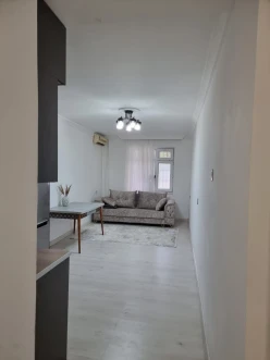 Satılır köhnə tikili 2 otaqlı 35 m², Bakıxanov-4 Satılır köhnə tikili 2 otaqlı 35 m², Bakıxanov-4