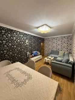 Satılır köhnə tikili 3 otaqlı 75 m², Qaraçuxur-5 Satılır köhnə tikili 3 otaqlı 75 m², Qaraçuxur-5
