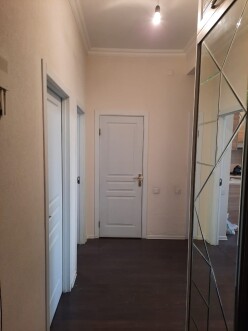 Satılır yeni tikili 3 otaqlı 85 m², İnşaatçılar m.-4 Satılır yeni tikili 3 otaqlı 85 m², İnşaatçılar m.-4