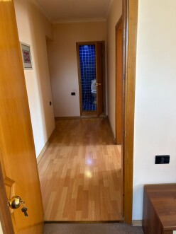 İcarə köhnə tikili 2 otaqlı 55 m², 28 May m.-8 İcarə köhnə tikili 2 otaqlı 55 m², 28 May m.-8