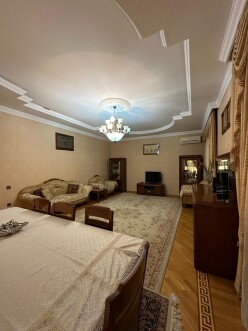 İcarə ev/villa 8 otaqlı 305 m²,  Avtovağzal m.-9