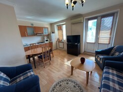 İcarə köhnə tikili 2 otaqlı 55 m², 28 May m.-4 İcarə köhnə tikili 2 otaqlı 55 m², 28 May m.-4