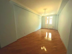 Satılır yeni tikili 3 otaqlı 1 m², Azadlıq prospekti m.-7