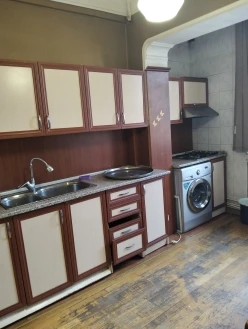 Satılır köhnə tikili 2 otaqlı 60 m²,  Nəriman Nərimanov m.-8