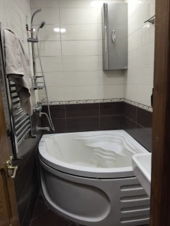 Satılır köhnə tikili 2 otaqlı 60 m²,  Nəriman Nərimanov m.-12