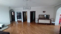 Satılır ev/villa 6 otaqlı 190 m², İnşaatçılar m.-5