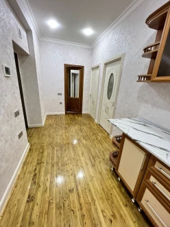 Satılır yeni tikili 2 otaqlı 65 m², İnşaatçılar m.-2