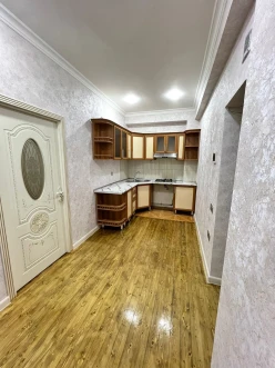 Satılır yeni tikili 2 otaqlı 65 m², İnşaatçılar m.-8