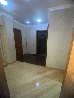 Satılır yeni tikili 3 otaqlı 90 m², İnşaatçılar m.-15