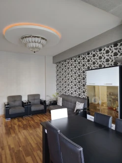 Satılır köhnə tikili 3 otaqlı 85 m²,  İnşaatçılar m.-5