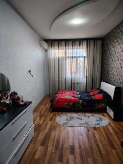 Satılır köhnə tikili 3 otaqlı 85 m²,  İnşaatçılar m.-6