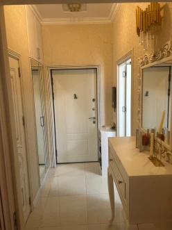 Satılır yeni tikili 2 otaqlı 45 m²,  İnşaatçılar m.-5