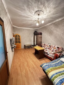 Satılır köhnə tikili 1 otaqlı 30 m²,  Memar Əcəmi m.-9