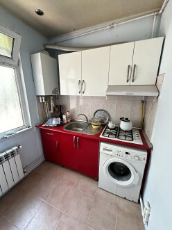 Satılır köhnə tikili 1 otaqlı 30 m²,  Memar Əcəmi m.
