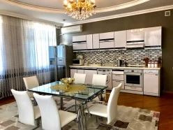 İcarə yeni tikili 4 otaqlı 155 m²,  28 May m.-12