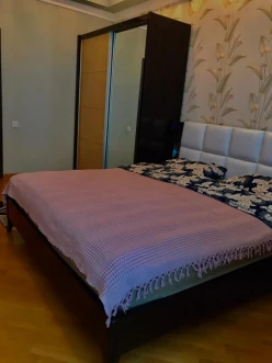 İcarə yeni tikili 4 otaqlı 155 m²,  28 May m.-4