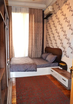 İcarə köhnə tikili 3 otaqlı 90 m²,  Nəsimi-5