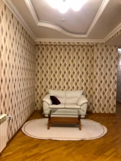 İcarə yeni tikili 4 otaqlı 155 m²,  28 May m.-17