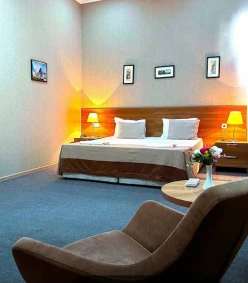 Satılır obyekt 2200 m²,  Elmlər Akademiyası m.-6