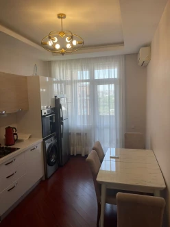 Satılır yeni tikili 2 otaqlı 105 m²,  Gənclik m.-2