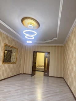 Satılır yeni tikili 3 otaqlı 125 m²,  Xalqlar Dostluğu m.-5