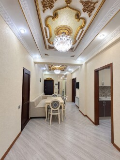 Satılır yeni tikili 3 otaqlı 125 m²,  Xalqlar Dostluğu m.-2