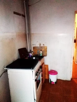 Satılır köhnə tikili 2 otaqlı 60 m², Bakıxanov q.-11