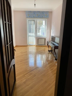 Satılır yeni tikili 4 otaqlı 181 m², Yasamal r.-6