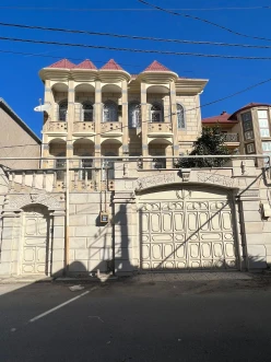 Satılır ev/villa 9 otaqlı 1500 m², Azadlıq prospekti m.-3