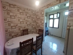 Satılır köhnə tikili 2 otaqlı 60 m², Əhmədli m.-7