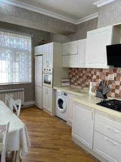 Satılır yeni tikili 3 otaqlı 125 m², Memar Əcəmi m.-15 Satılır yeni tikili 3 otaqlı 125 m², Memar Əcəmi m.-15