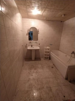 İcarə köhnə tikili 3 otaqlı 85 m², Nəriman Nərimanov m.-14