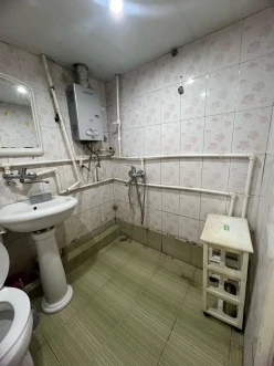 İcarə köhnə tikili 2 otaqlı 45 m², Nəriman Nərimanov m.-12