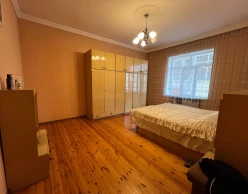 Satılır ev/villa 9 otaqlı 351.9 m²,  Azadlıq prospekti m.-17