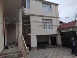 Satılır ev/villa 9 otaqlı 351.9 m²,  Azadlıq prospekti m.-4