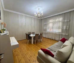 Satılır ev/villa 9 otaqlı 351.9 m²,  Azadlıq prospekti m.-6