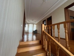 Satılır ev/villa 9 otaqlı 351.9 m²,  Azadlıq prospekti m.-14