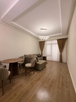 İcarə yeni tikili 3 otaqlı 80 m²,  İnşaatçılar m.-4