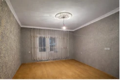 İcarə köhnə tikili 4 otaqlı 110 m², İnşaatçılar m.-3 İcarə köhnə tikili 4 otaqlı 110 m², İnşaatçılar m.-3