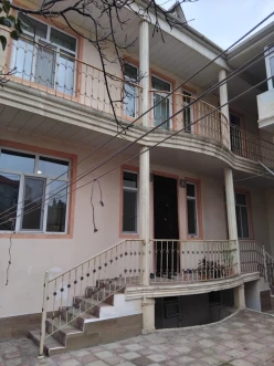 Satılır ev/villa 9 otaqlı 351.9 m²,  Azadlıq prospekti m.-3