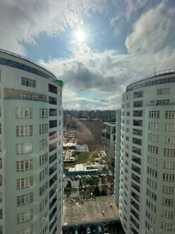 Satılır yeni tikili 4 otaqlı 200 m²,  28 May m.-19