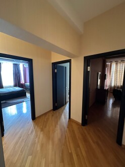 Satılır yeni tikili 4 otaqlı 200 m²,  28 May m.-13