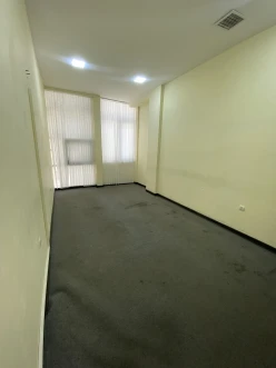 İcarə ofis 5 otaqlı 130 m², 28 May m.-8