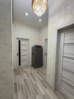 Satılır köhnə tikili 2 otaqlı 75 m²,  Bakıxanov-8