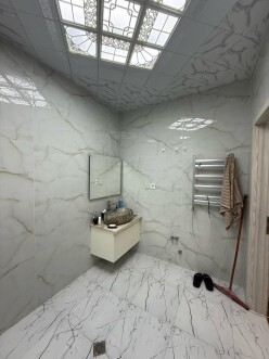 Satılır köhnə tikili 2 otaqlı 75 m²,  Bakıxanov-9