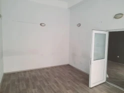 İcarə obyekt 100 m², İnşaatçılar m.-5