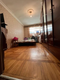 Satılır yeni tikili 2 otaqlı 50 m², İnşaatçılar m.-8