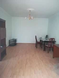 İcarə ev/villa 2 otaqlı 50 m², İnşaatçılar m.-3